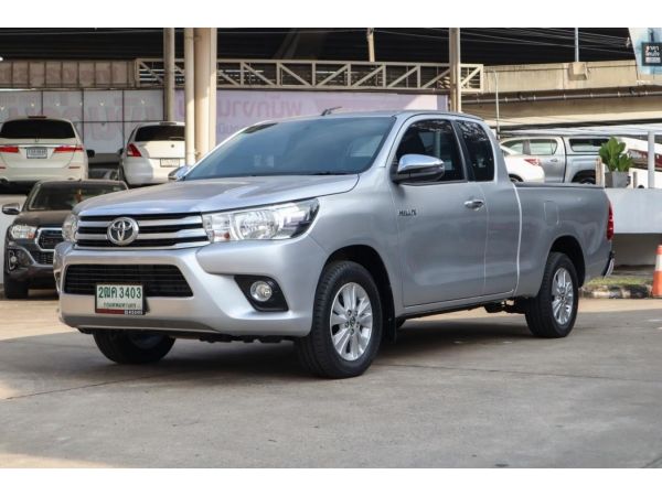 โตโยต้าชัวร์ ฟรีดาวน์ ผ่อนเดือนละ 6xxx บาท Toyota Revo C-cab 2.4 E M/T ปี 17